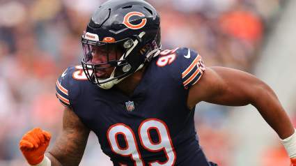 Bears Pass Rusher Training With Chicago MMA Star Before Camp