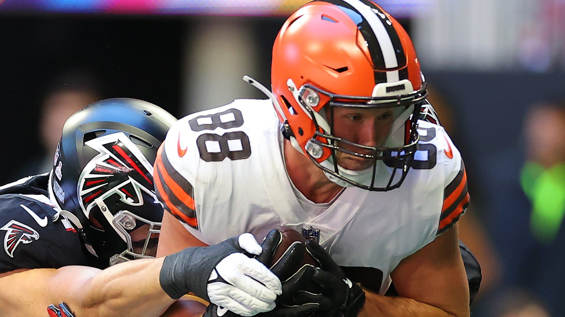 Syndication: The Enquirer Cleveland Browns tight end Harrison Bryant (88)  spikes the ball after a