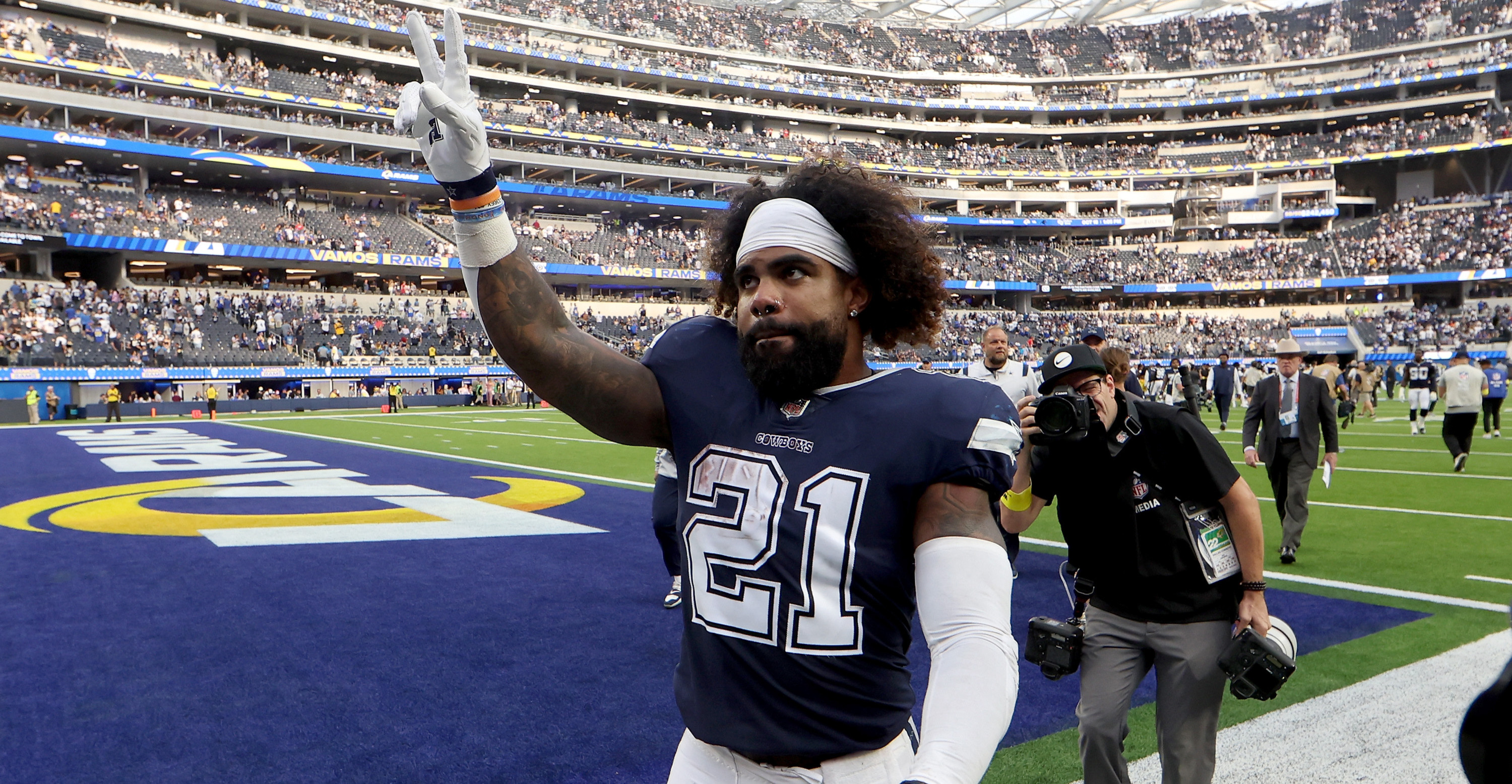 NFL Insider Drops Surprise Cowboys Update On Ezekiel Elliott