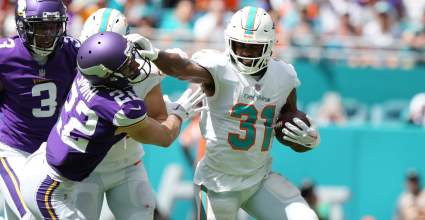 Proposed Cowboys Trade Brings ‘Dynamic’ Dolphins RB to Dallas