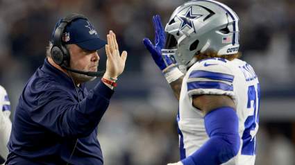 Cowboys Rev Up Speculation of Ezekiel Elliott Reunion