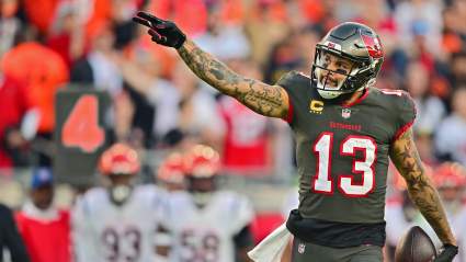 Buccaneers Trade Proposal Swaps Mike Evans for Superstar Running Back