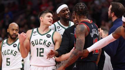 Bucks’ Bobby Portis Reacts to Jevon Carter Joining Rival Bulls