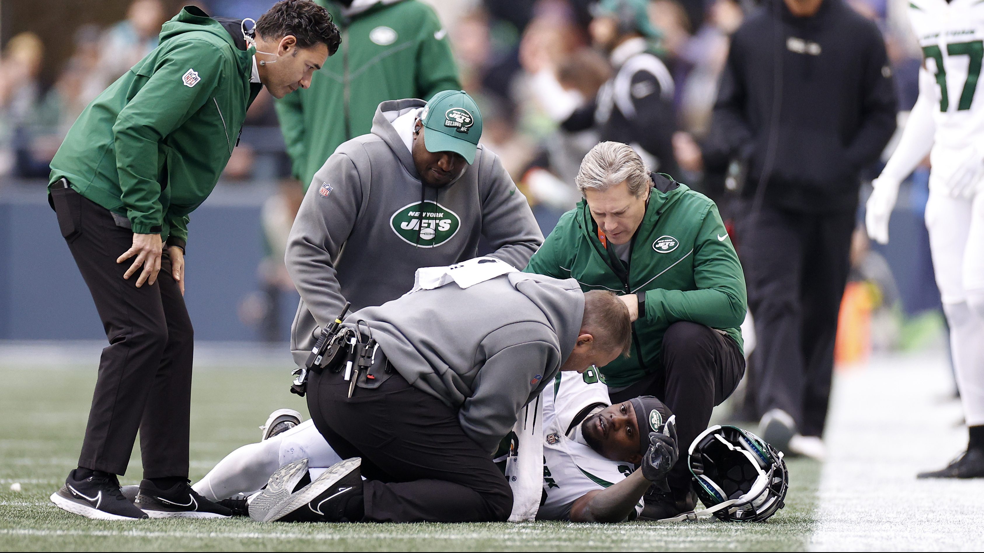 Torn ACL confirmed for Jets safety Chuck Clark