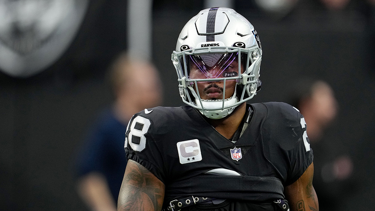 Raiders Sign Another Veteran Running Back Amid Josh Jacobs Holdout 