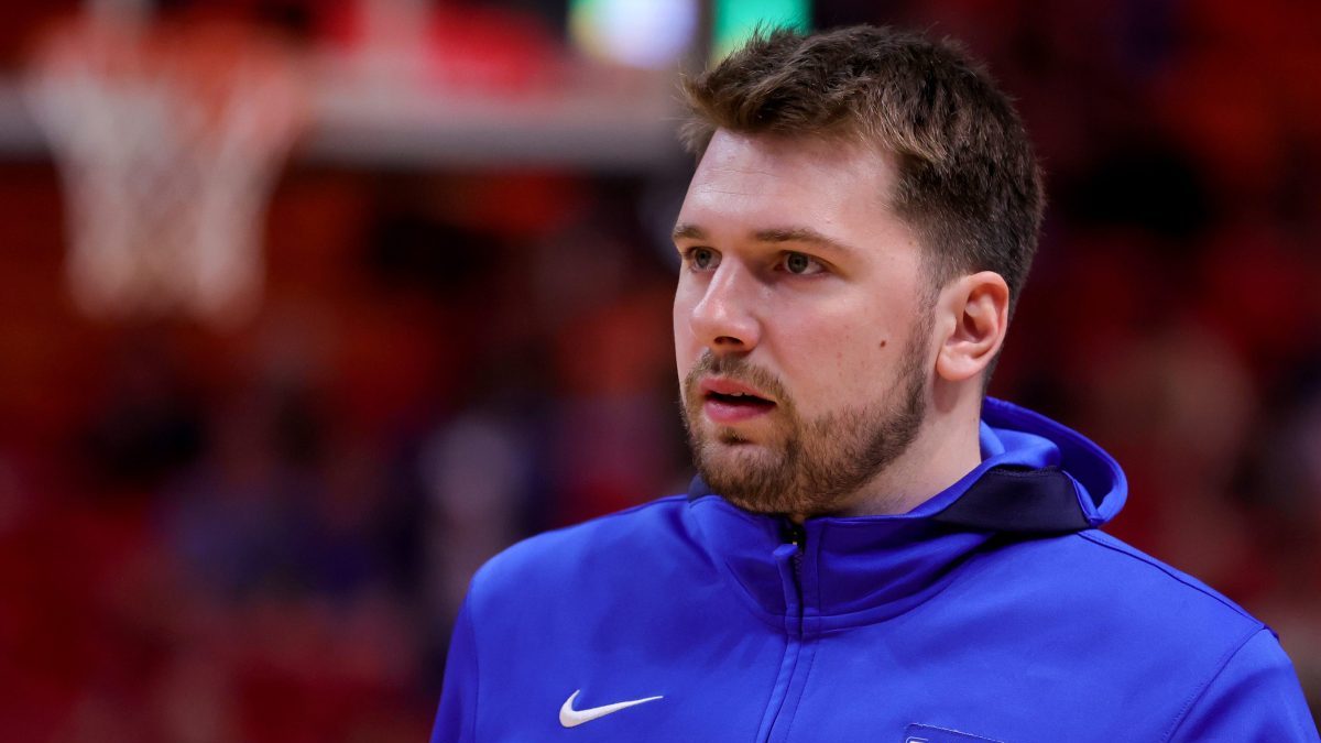 Luka Doncic, Kyrie Irving suffer minor injuries before Dallas