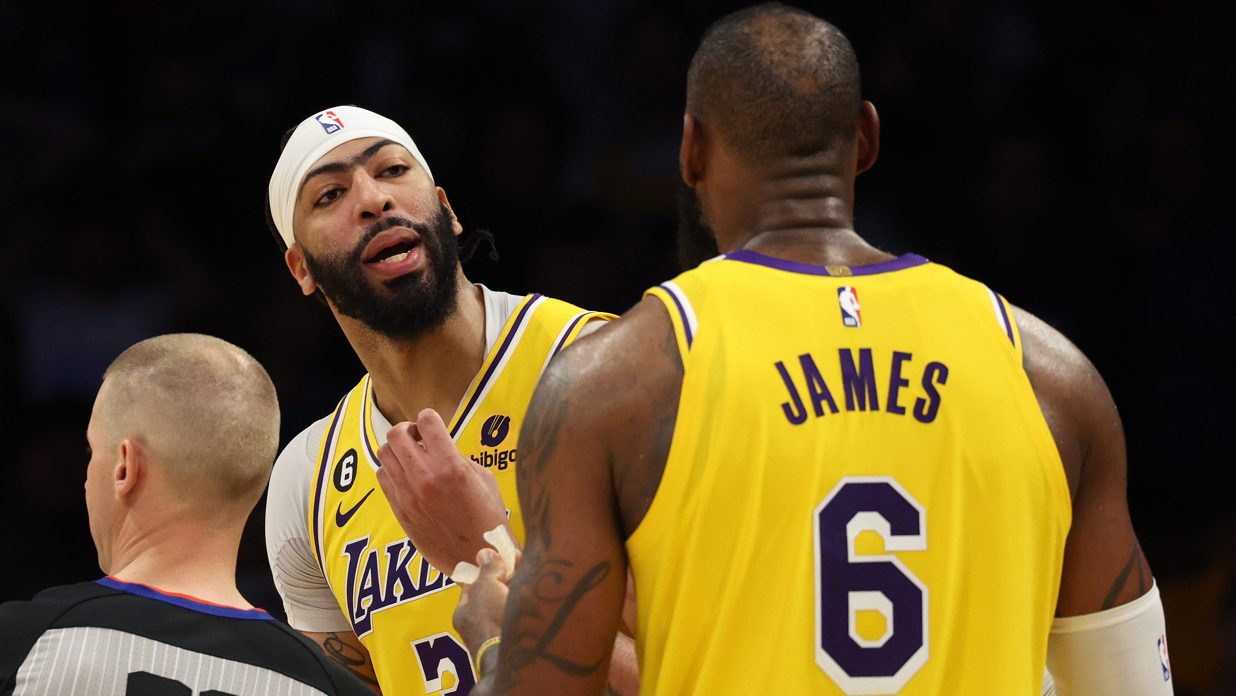 LeBron James and Anthony Davis don't even look like main options