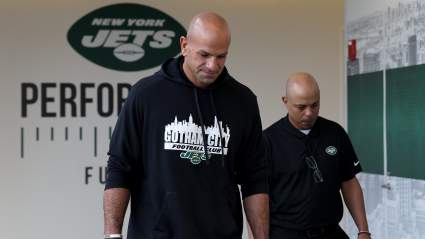 Jets Starting Tackle Duane Brown Raises Eyebrows During Surgery Rehab