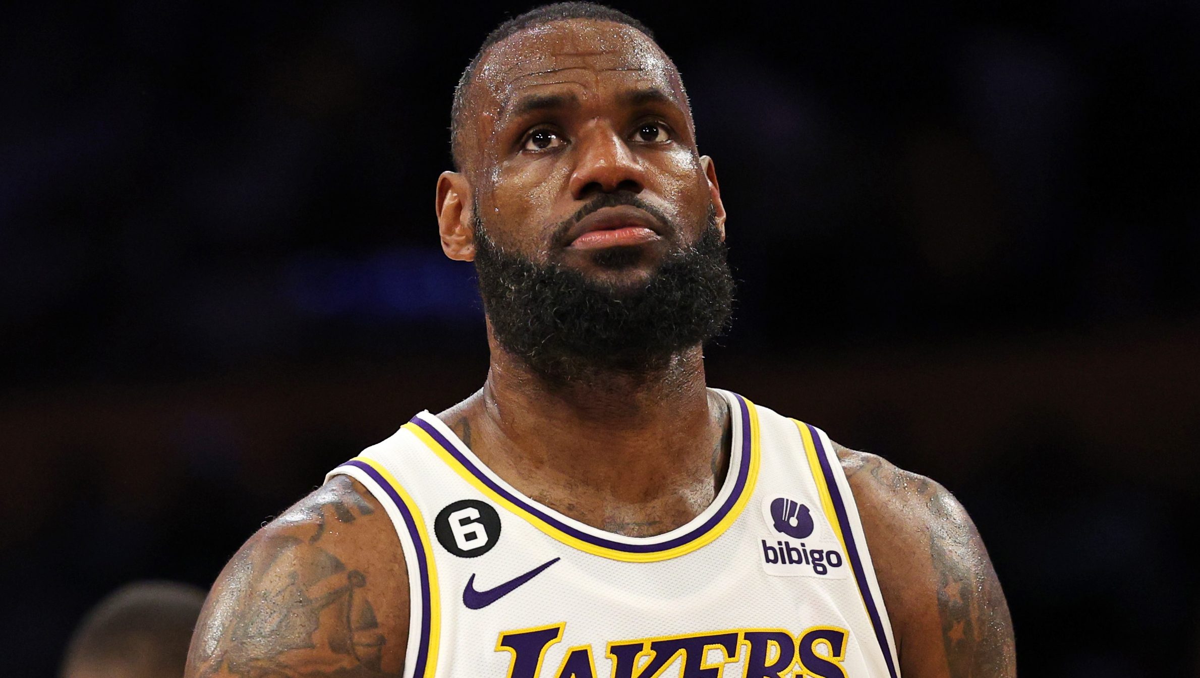 LeBron James Posts Jay-Z Lyrics In Cryptic Twitter Message