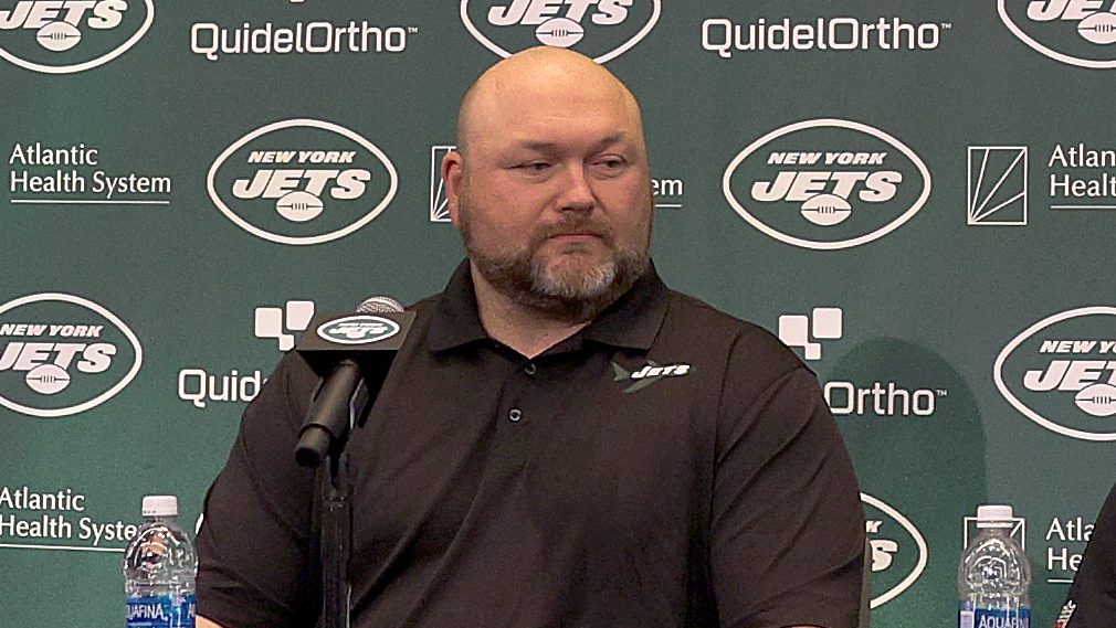 New York Jets 53-Man Roster Projection: How Will Gang Green Sort Out Their  Offensive Line?