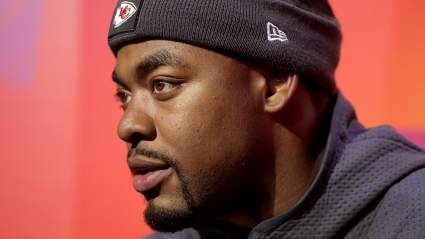 Chiefs’ Chris Jones Shares 8-Word Message Amid Holdout Reports