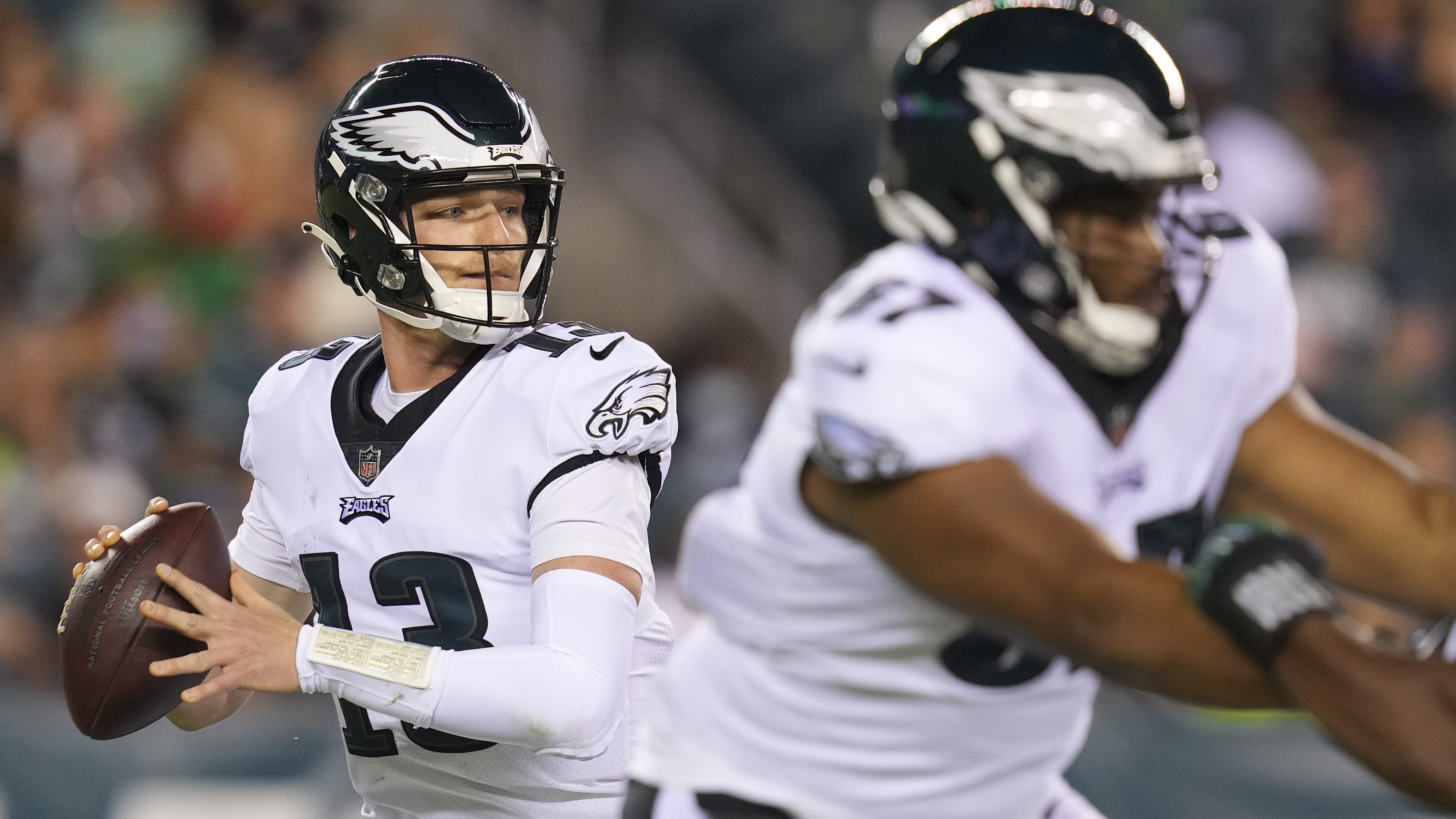 Ex-Eagles QB Responds to Comeback Report: Shows Off 'Cannon'