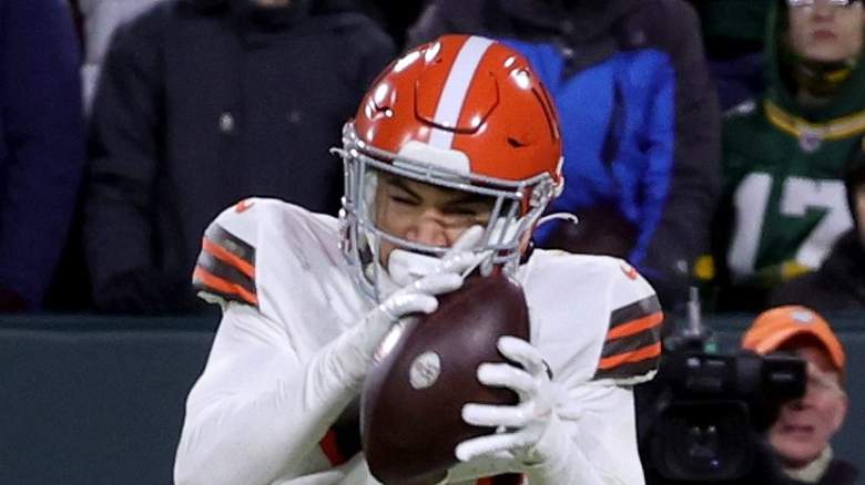 Cleveland Browns wide receiver Anthony Schwartz (10) lines up for