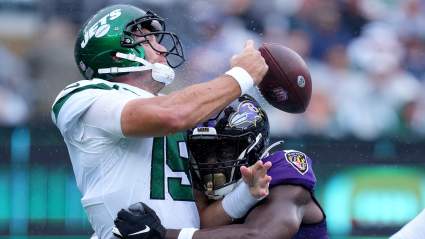 Bears Prime Landing Spot for Edge Rusher With 100-Plus Career Sacks