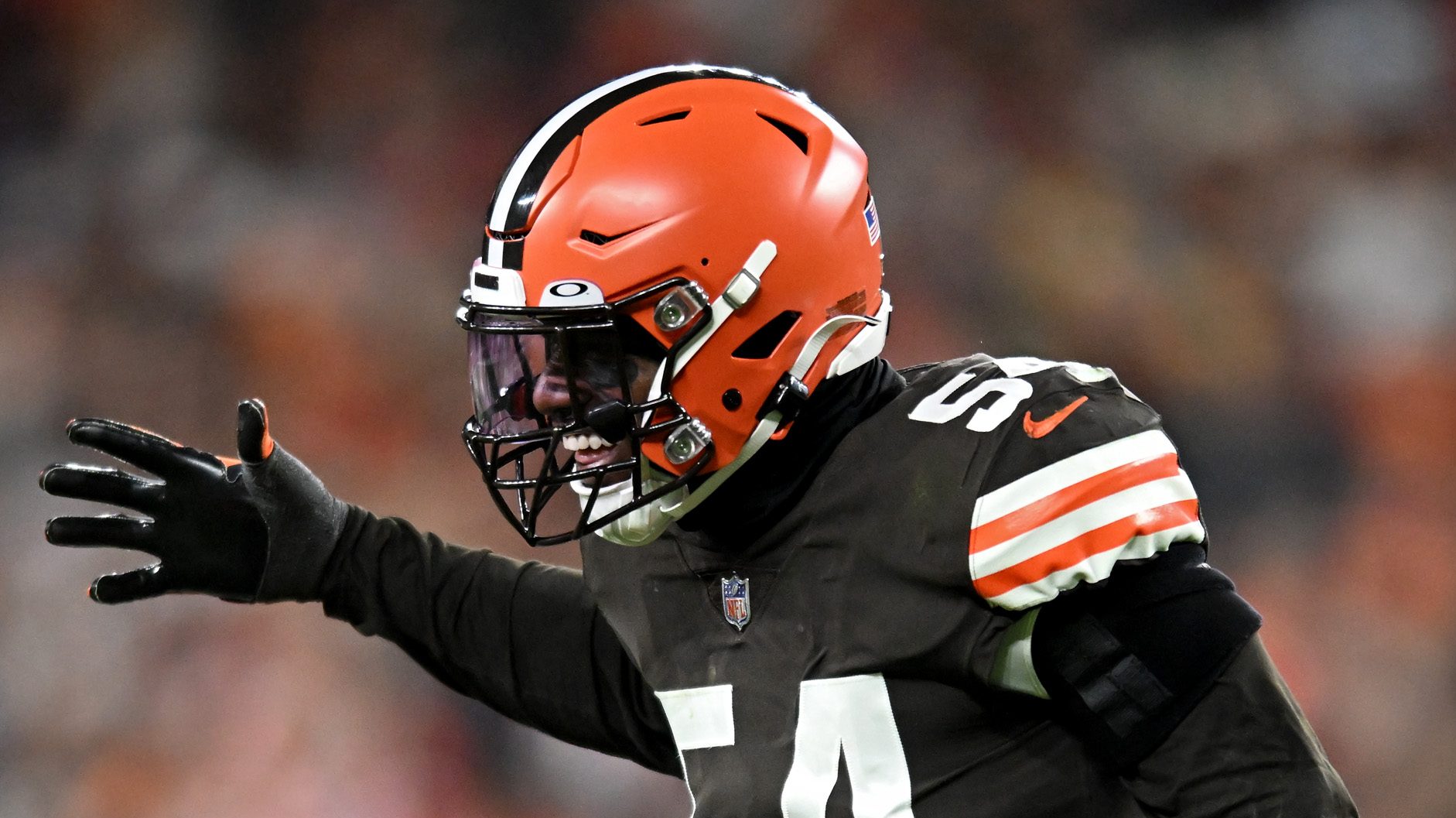 Browns Urged To Reunite With Linebacker Deion Jones