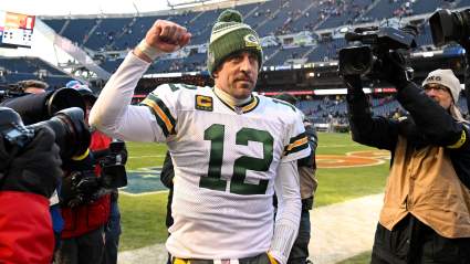 Jets Fans Erupt Over Jacked Workout Photo of Aaron Rodgers