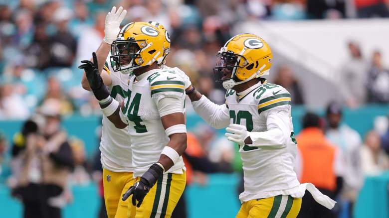 Quay Walker of the Green Bay Packers celebrates with teammates after  News Photo - Getty Images