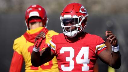 Ex-Chiefs RB & 2-Time Pro Bowler Signs With AFC Contender: Report