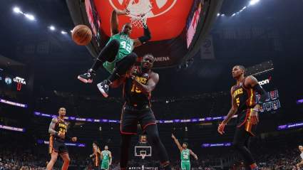 Mavericks Trying to Trade for $130 Million Star Center: Report