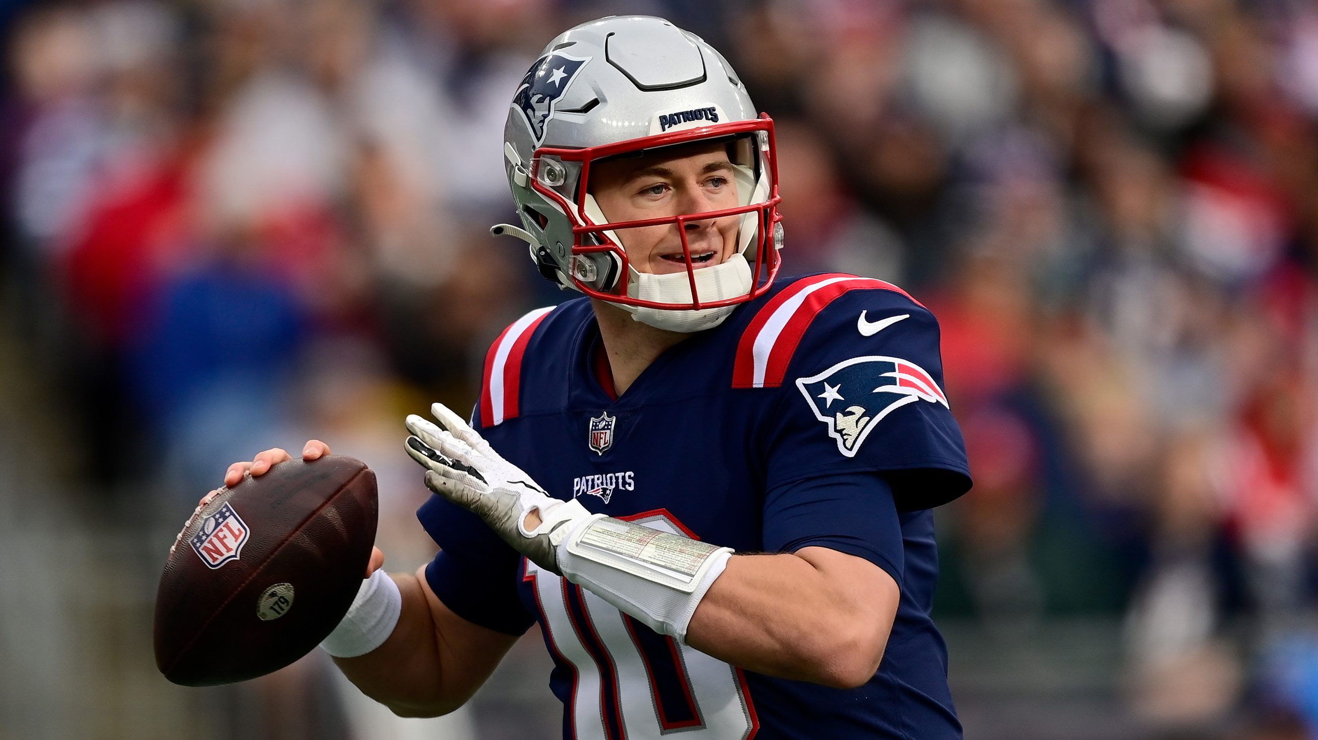 Patriots QB Mac Jones not satisfied with personal, team progress