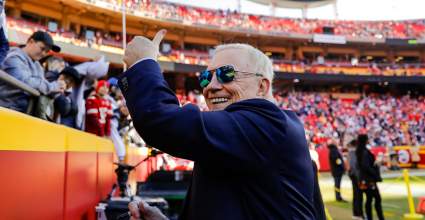 Cowboys’ Jerry Jones Drops Surprise Update on Ezekiel Elliott Reunion