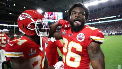 Ex-Chiefs Super Bowl Hero Signs With Raiders