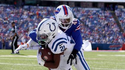 Patriots Sign Ex-Bills Free-Agent Linebacker to Load up Roster