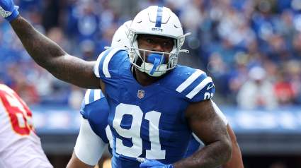 Bears Ditch Former Vikings DE After Signing Yannick Ngakoue