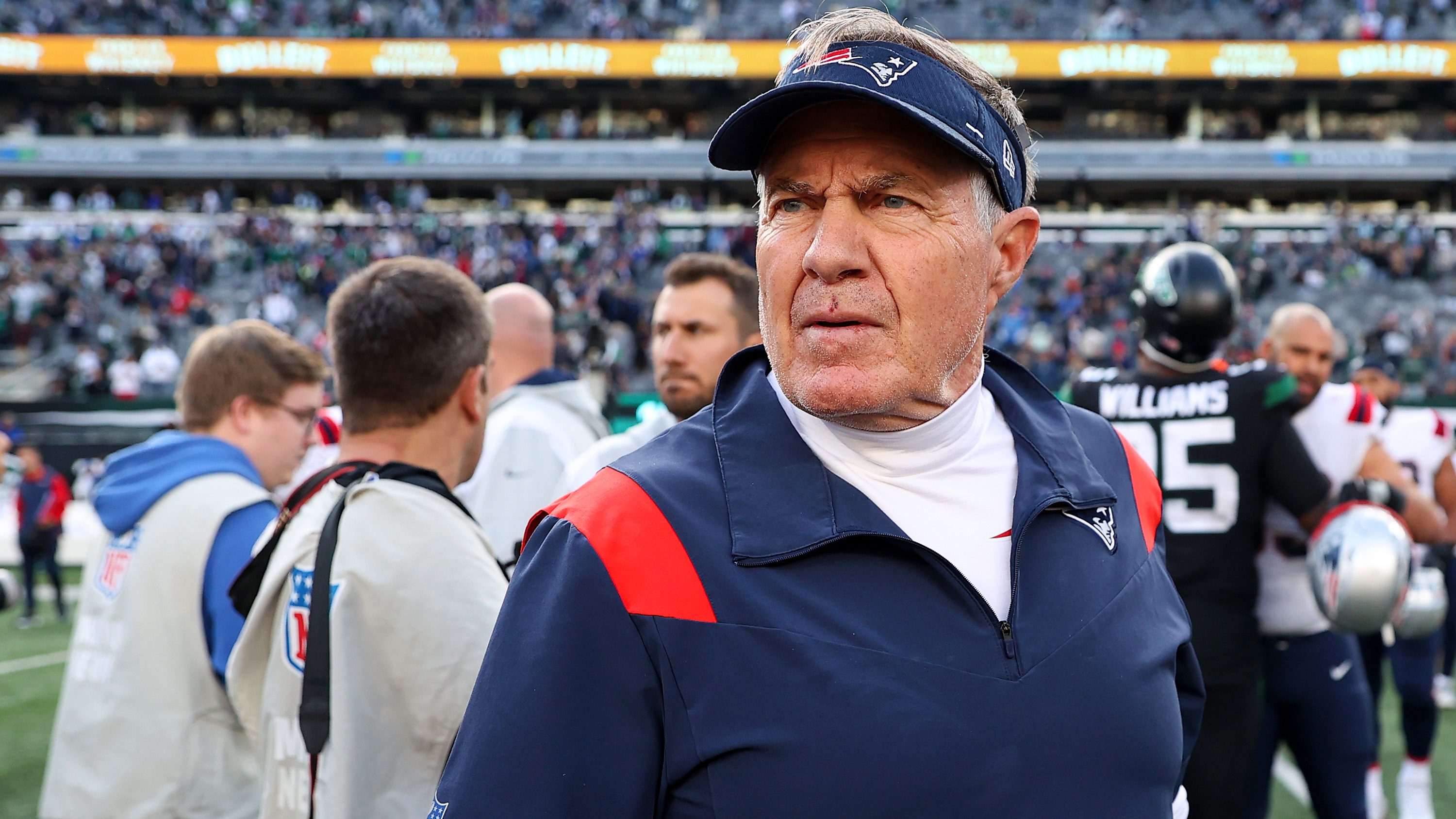 Jets Coach Takes Shot at Patriots' Bill Belichick on 'Hard Knocks'