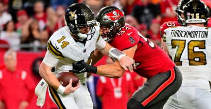 Cowboys Could Sign Ex-Buccaneers DE After Sam Williams’ Arrest