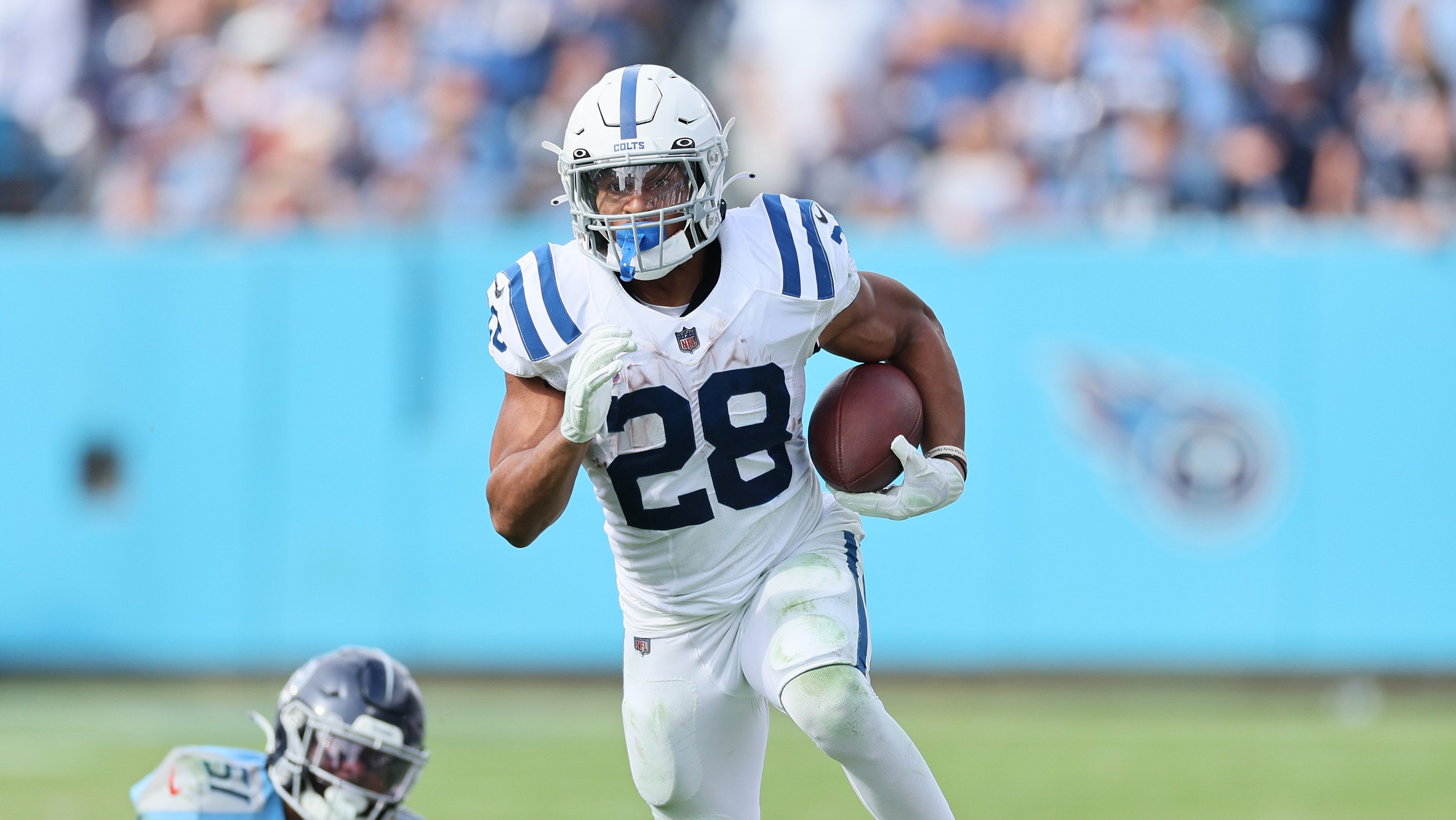 Jonathan Taylor TRADE To The Dolphins? Miami Dolphins Trade Rumors On Colts  RB After Trade Request 