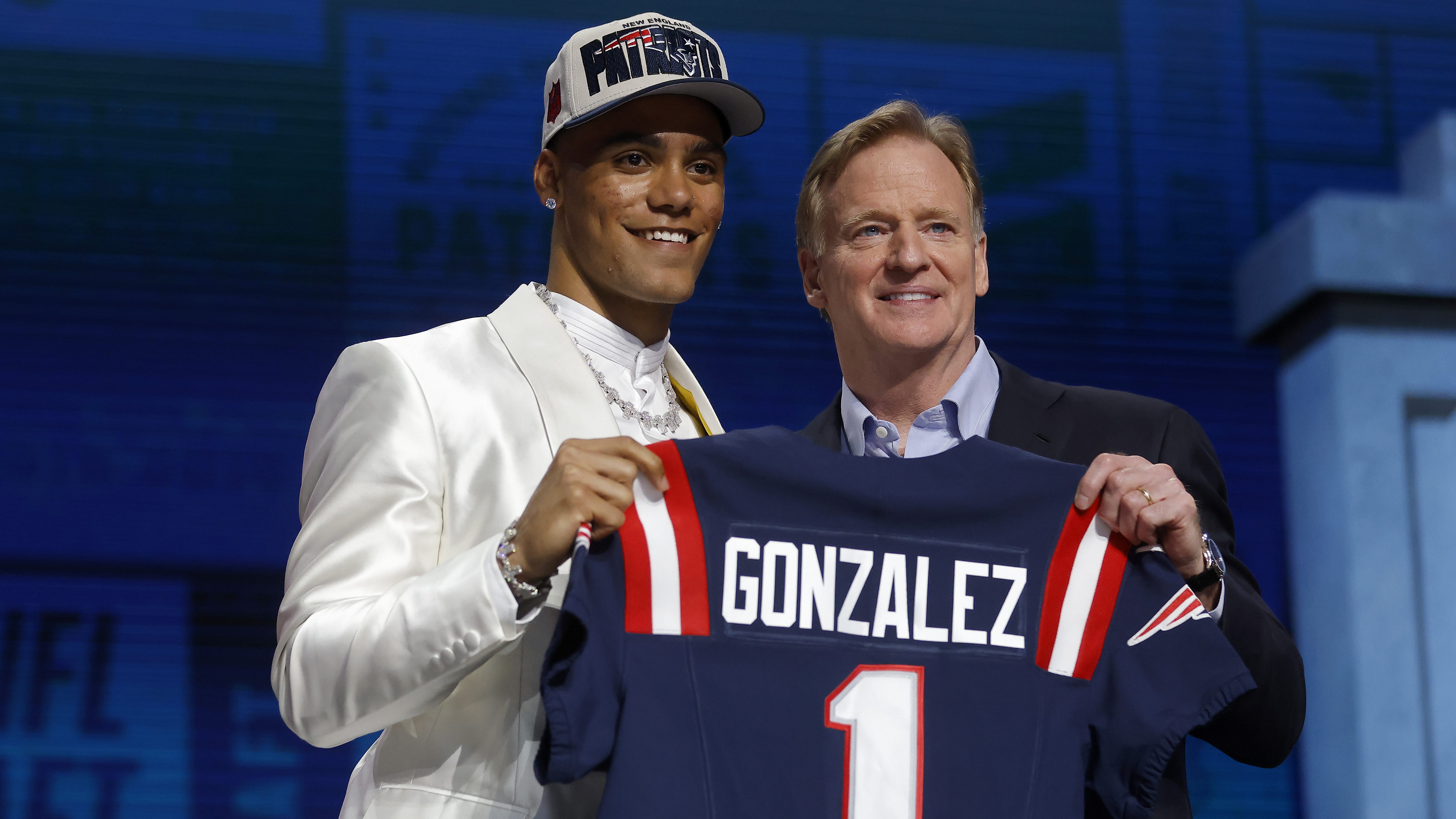 PFF's 20 highest-graded CBs: Patriots rookie Christian Gonzalez cracks  top-three