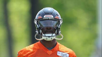 Browns Sign 2 Former Bears, Including Ex-QB & 1st-Round Lineman