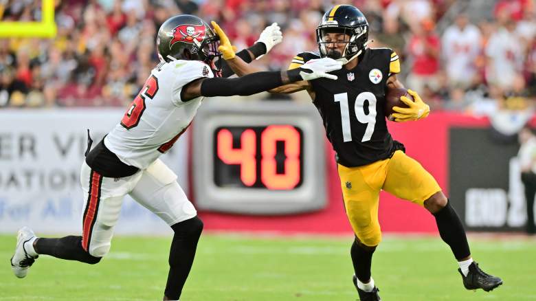 Kenny Pickett, George Pickens, Calvin Austin III wear #Steelers jersey for  first time