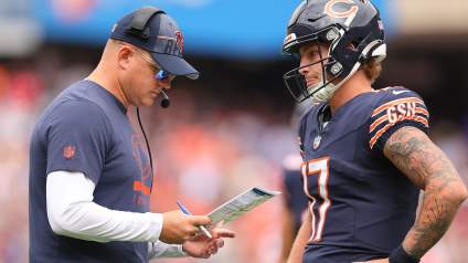 Bears Sign Veteran QB to Roster, Place 2 Linemen on IR