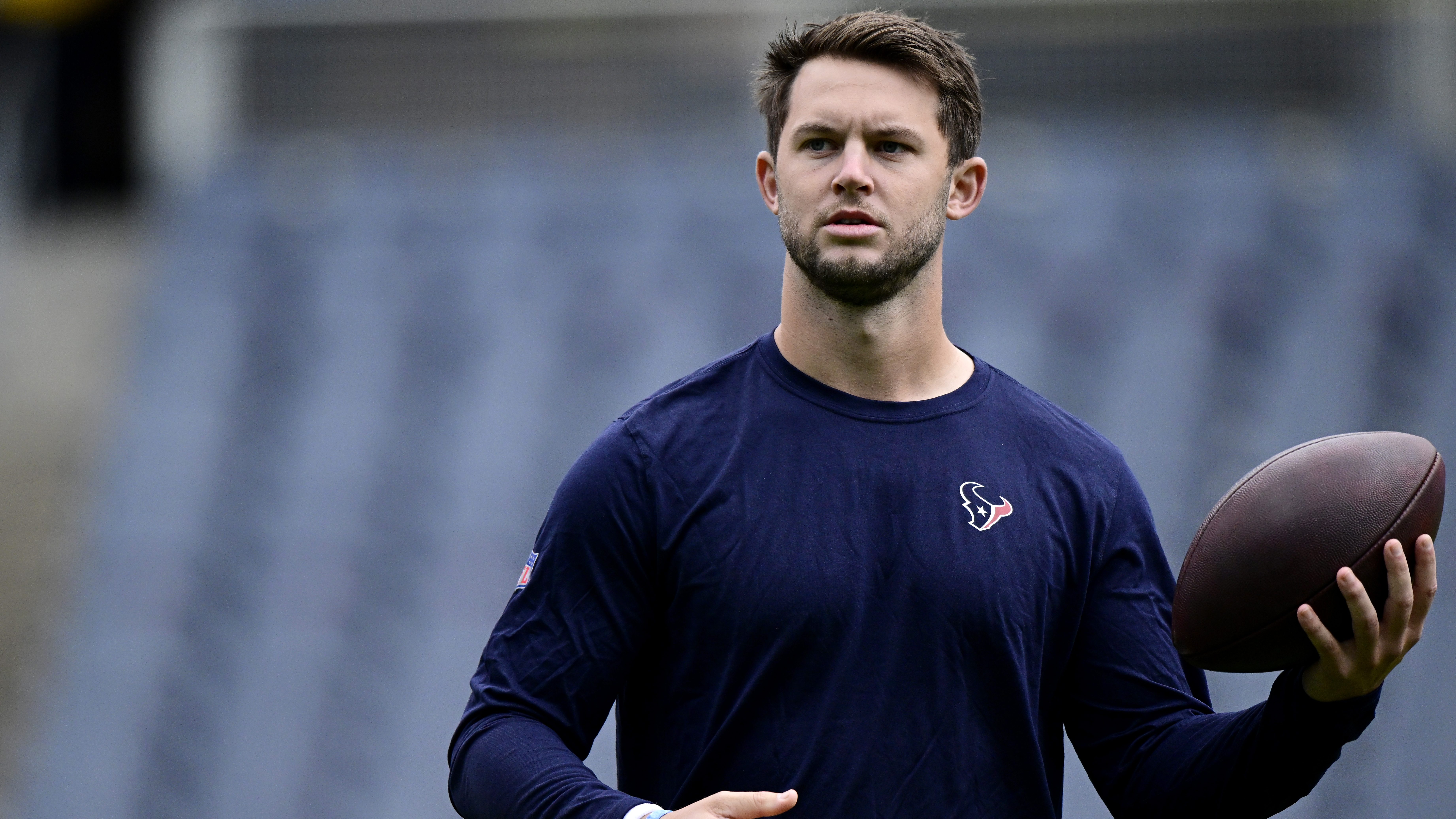 Bills QB Josh Allen, backup Barkley go deep in Toronto BP session