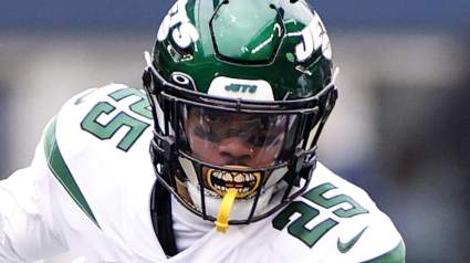 Recently Cut Jets RB Signs With Division Rival: Report