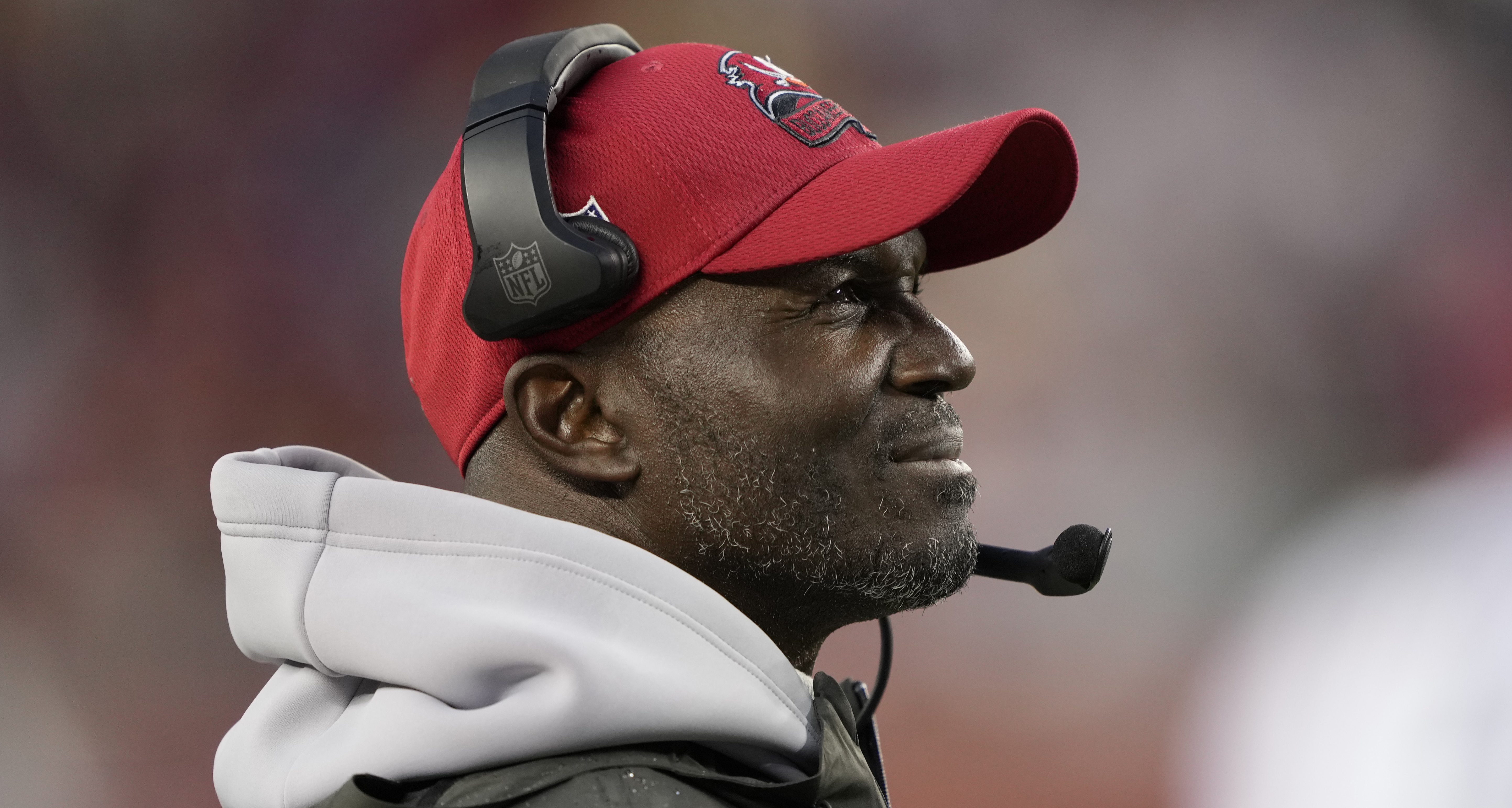 49ers DB coach Tony Oden is joining Robert Saleh in New York