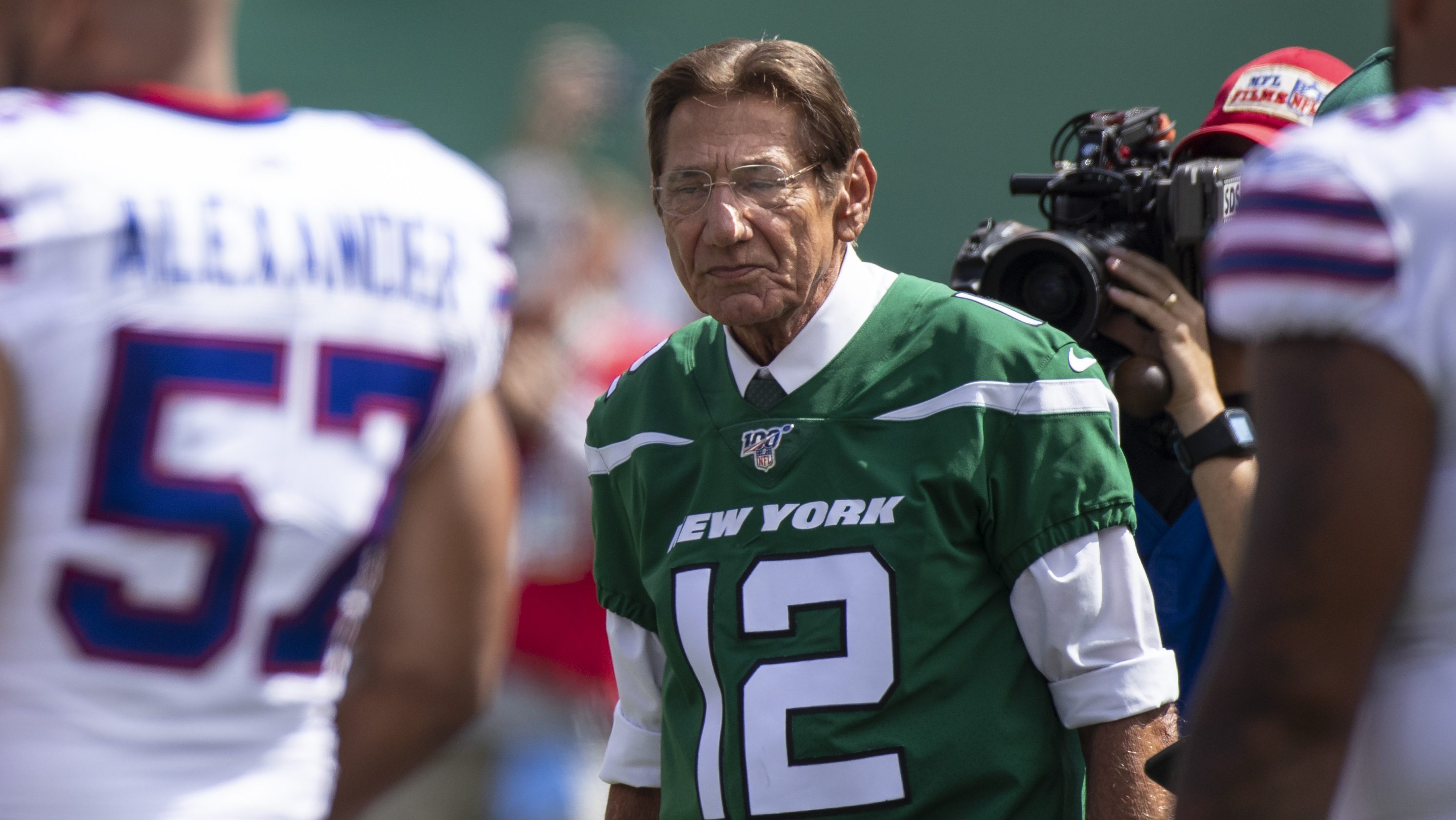 Quarterback Joe Namath of the Los Angeles Rams during a Rams versus News  Photo - Getty Images