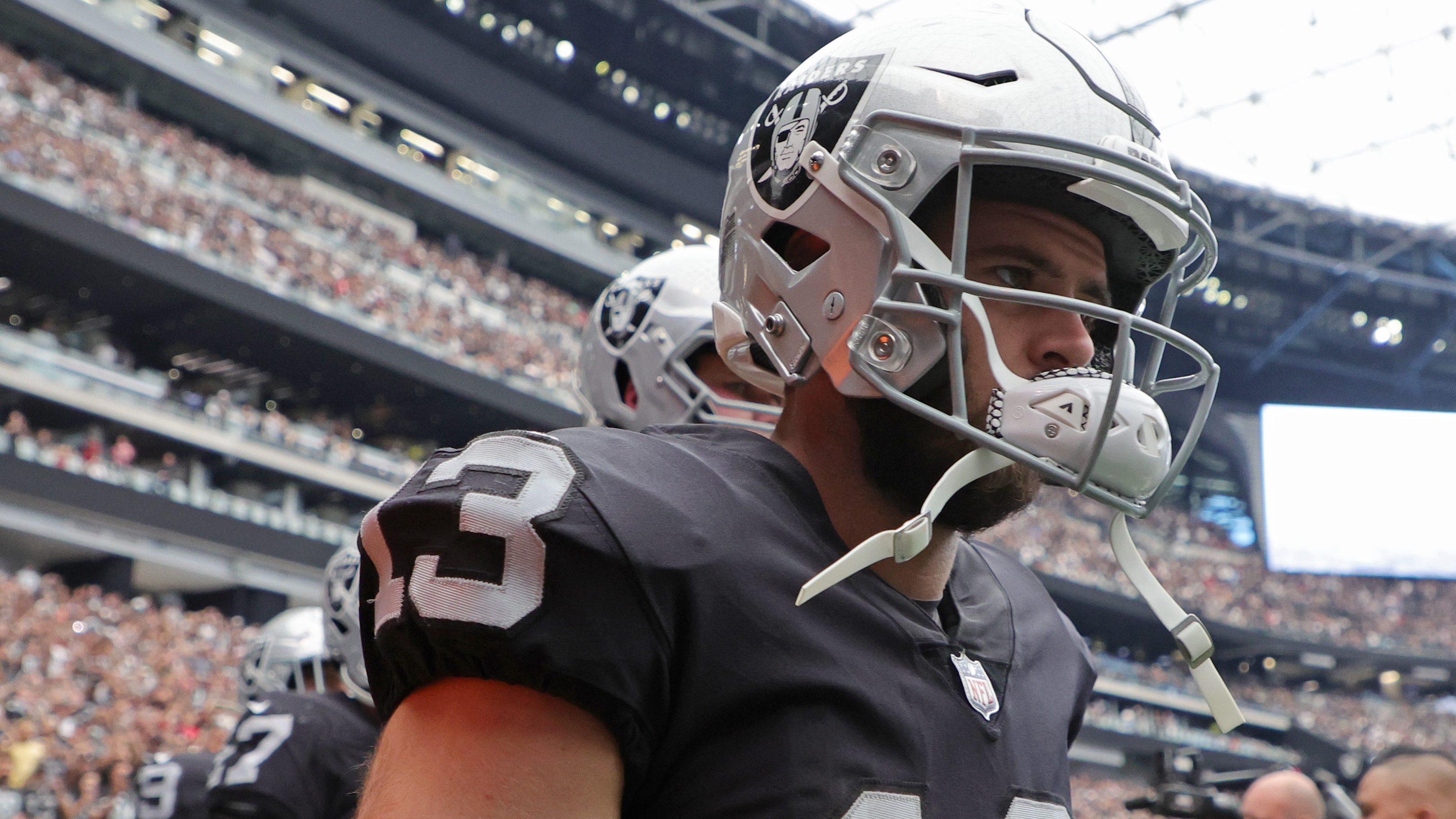 Raiders' Derek Carr Sends Strong Message on Josh Jacobs