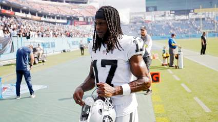 Davante Adams Puts Raiders Teammates on Notice With Stern Comments