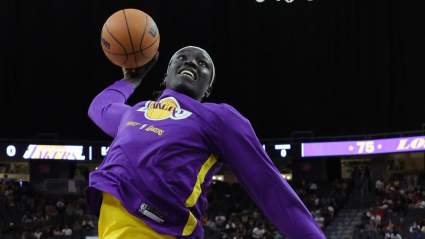 Analyst Lists Bulls as ‘Ideal Landing Spot’ for Former Lakers Big Man