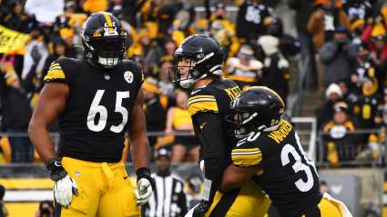 Steelers’ Dan Moore Jr. Opens Up on QB Kenny Pickett Becoming Team Captain