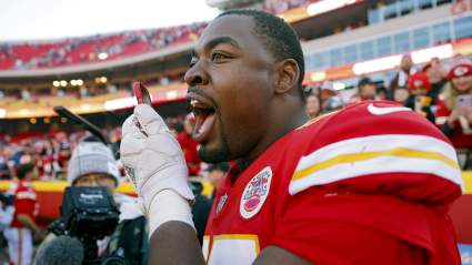 Chiefs’ Chris Jones Breaks Silence on Contract Holdout & Week 1 Status