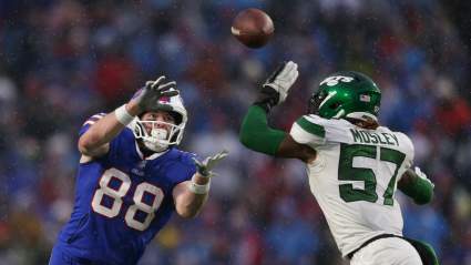 Video Shows Encouraging Sign for Bills TE Dawson Knox After Injury