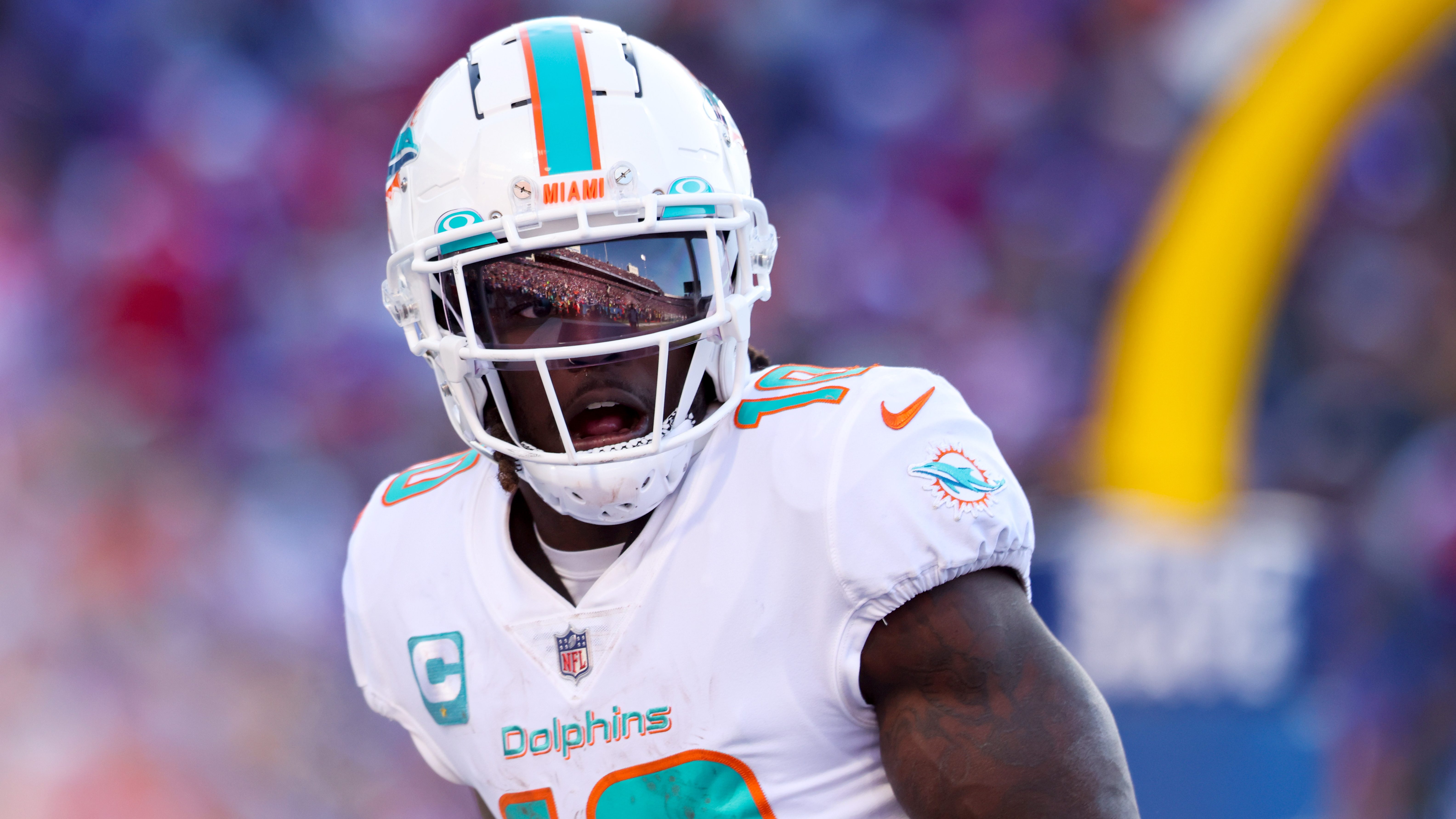 Dolphins' Mike McDaniel Trolls Bills Ahead of Key Matchup