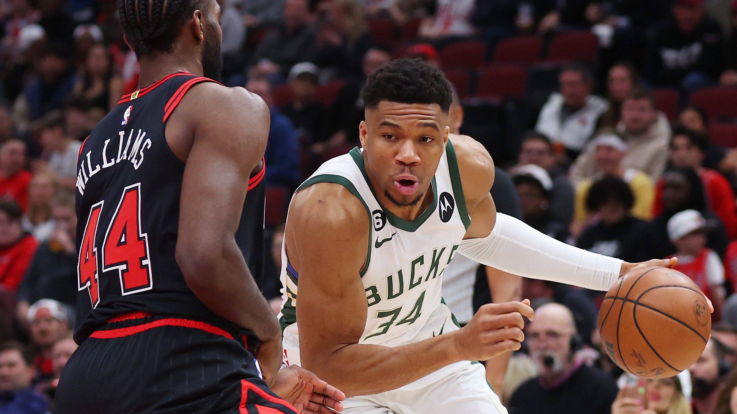 Giannis Antetokounmpo, Top Bucks Players to Watch vs. the Bulls