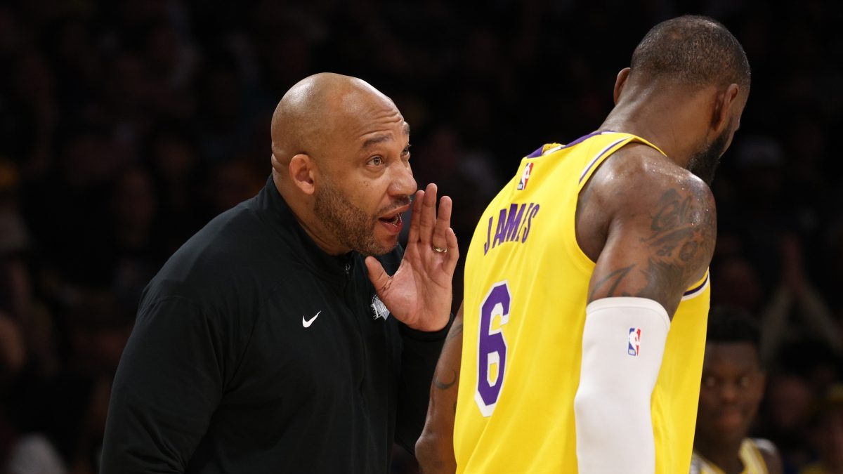 Jalen Hood-Schifino of the Los Angeles Lakers calls out a play News  Photo - Getty Images