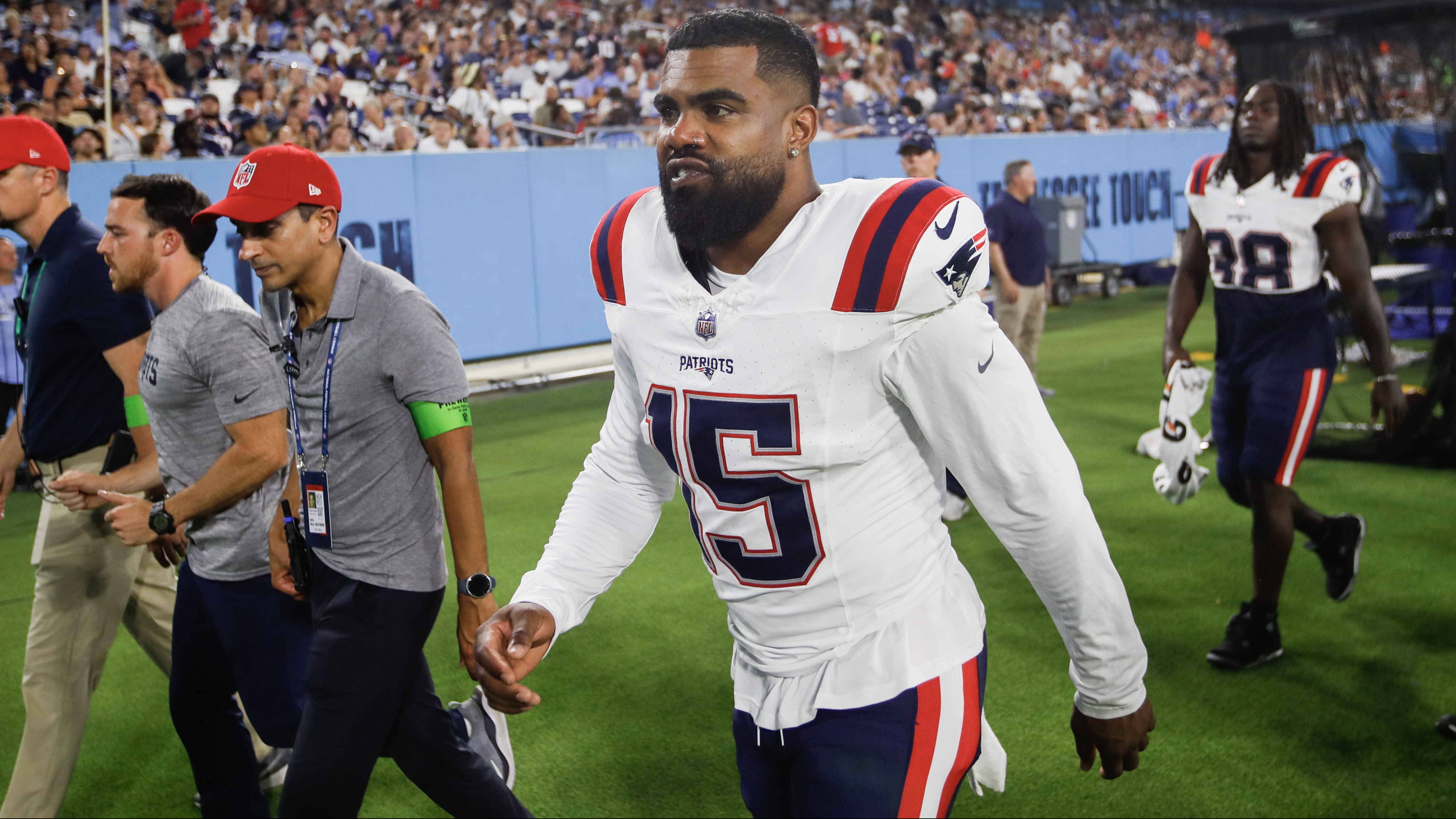 Ezekiel Elliott 'a good fit' with Patriots, hopes to complement Rhamondre  Stevenson in backfield