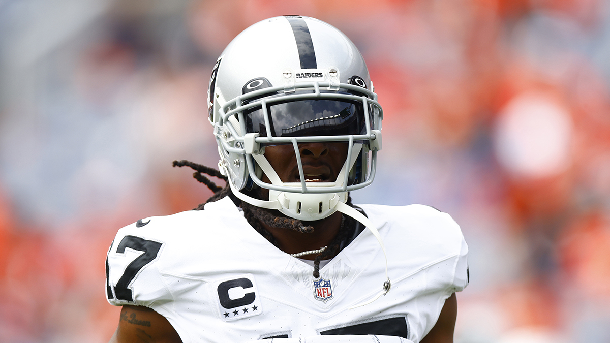 Davante Adams Injury Update: Raiders WR Being Evaluated